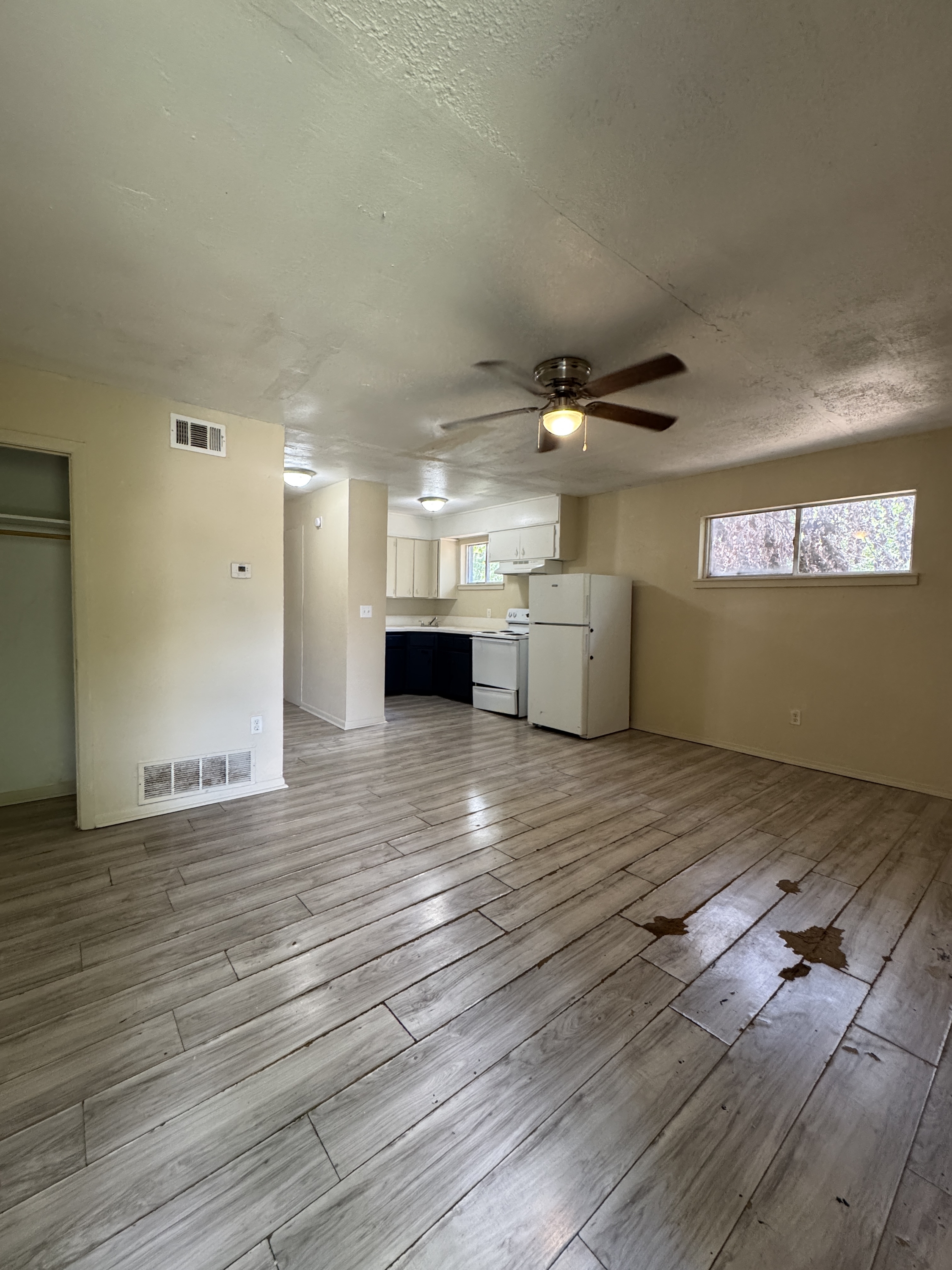 414  E Dunn Ave Killeen, TX 76541